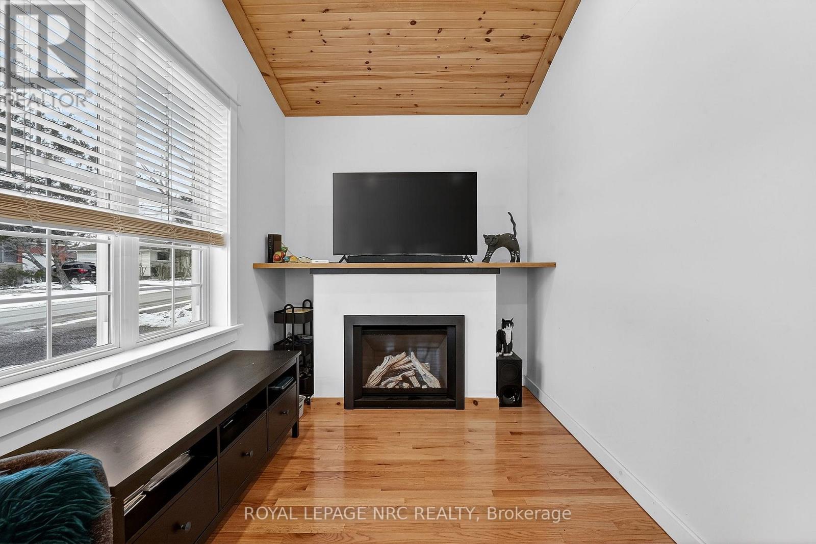 276 Elmwood Avenue, Fort Erie, Ontario  L0S 1B0 - Photo 4 - X12827862