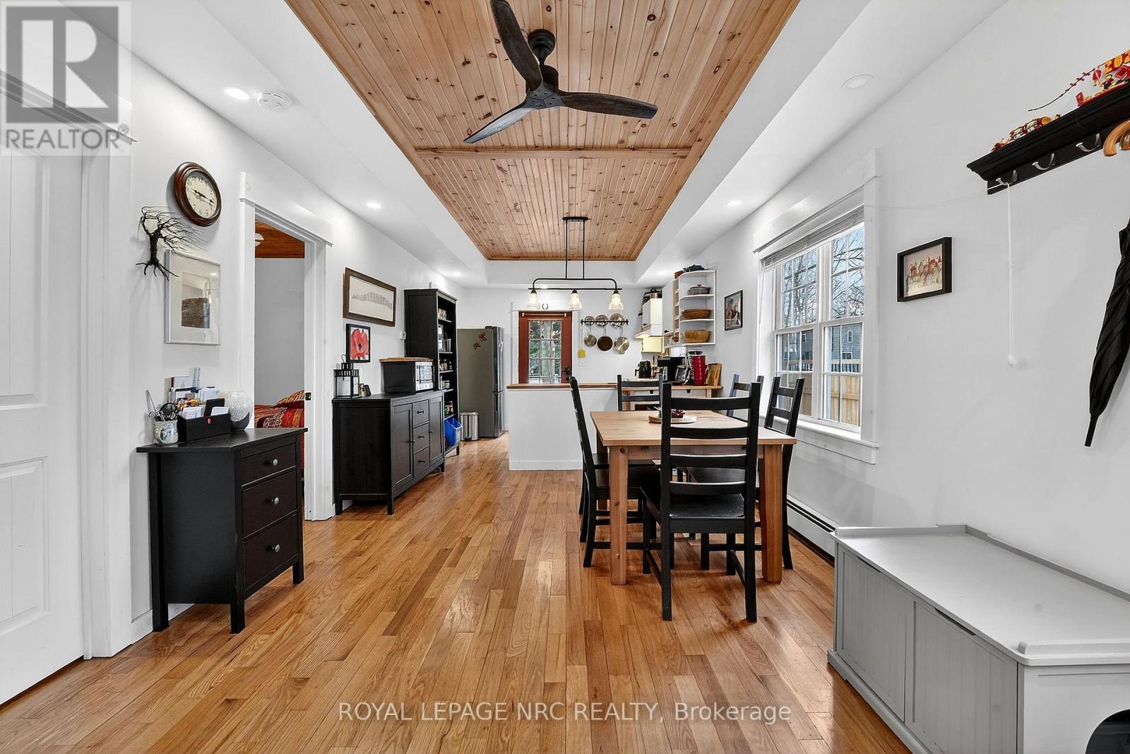 276 Elmwood Avenue, Fort Erie, Ontario  L0S 1B0 - Photo 8 - X12827862