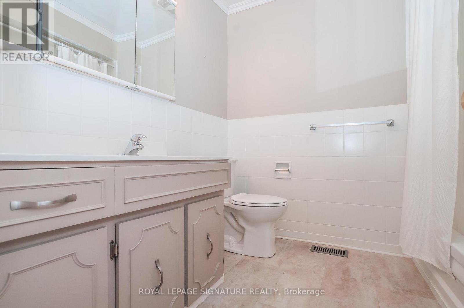 92 Fortrose Crescent, Toronto, Ontario  M3A 2H1 - Photo 25 - C12808818