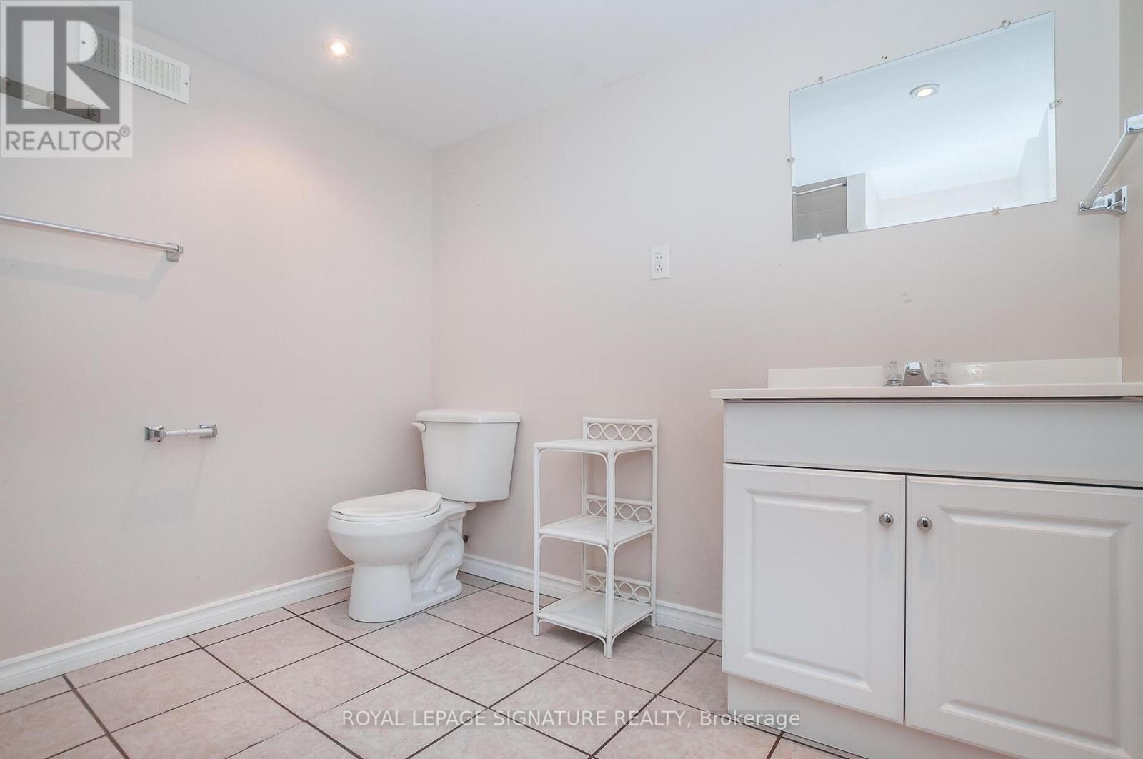 92 Fortrose Crescent, Toronto, Ontario  M3A 2H1 - Photo 34 - C12808818