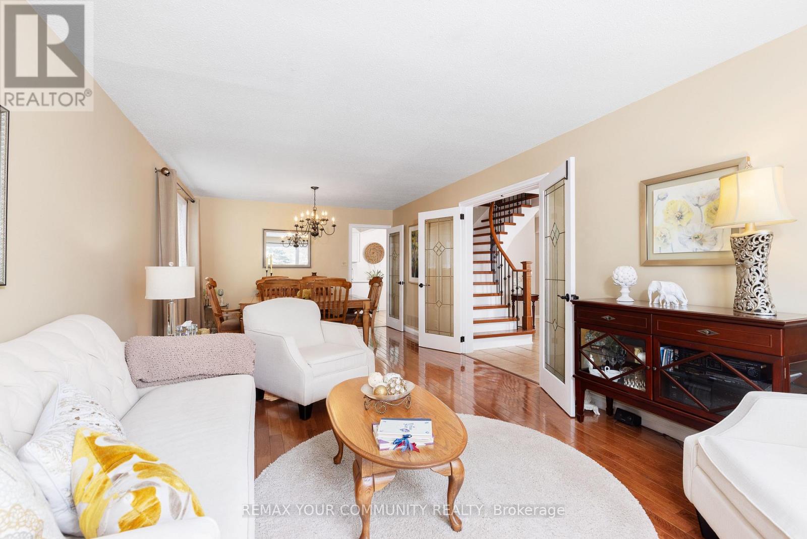 28 Camrose Drive, Georgina, Ontario  L4P 3L6 - Photo 8 - N12827784