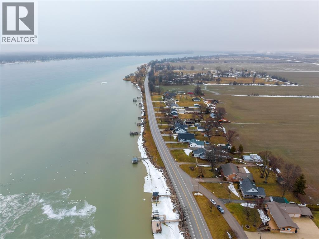 3306 St Clair Parkway, Sombra, Ontario  N0P 2H0 - Photo 45 - 26004162