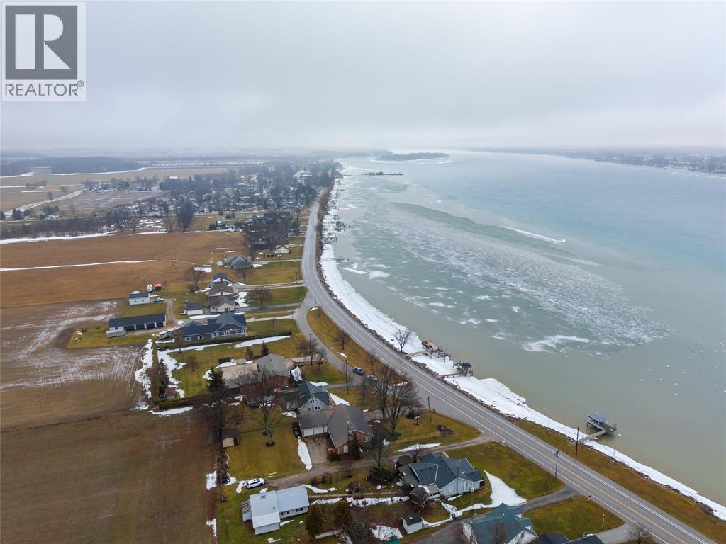 3306 St Clair Parkway, Sombra, Ontario  N0P 2H0 - Photo 47 - 26004162