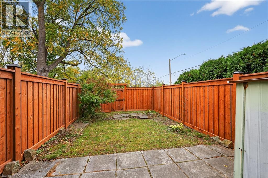 34 Bow Valley Drive Unit# 1, Stoney Creek, Ontario  L8E 3L4 - Photo 4 - 40807338