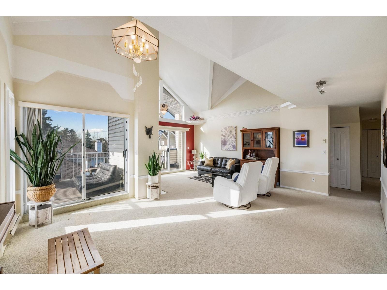 319 13918 72 Avenue, Surrey, British Columbia  V3W 0T4 - Photo 11 - R3091771