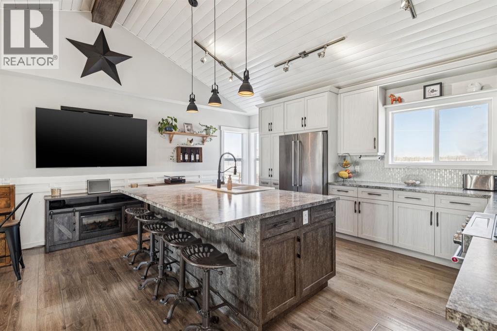 222081 Range Road 253, Rural Wheatland County, Alberta  T0J 0M0 - Photo 3 - A2287719