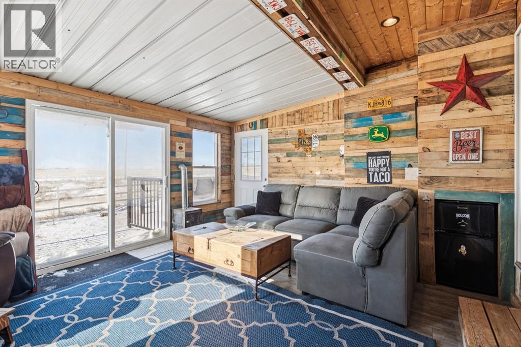 222081 Range Road 253, Rural Wheatland County, Alberta  T0J 0M0 - Photo 12 - A2287719