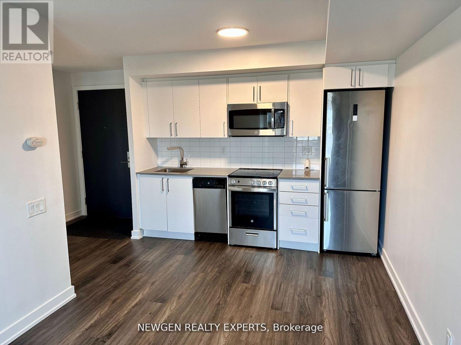 518 - 38 Monte Kwinter Court, Toronto, Ontario  M3H 0E2 - Photo 4 - C12827876