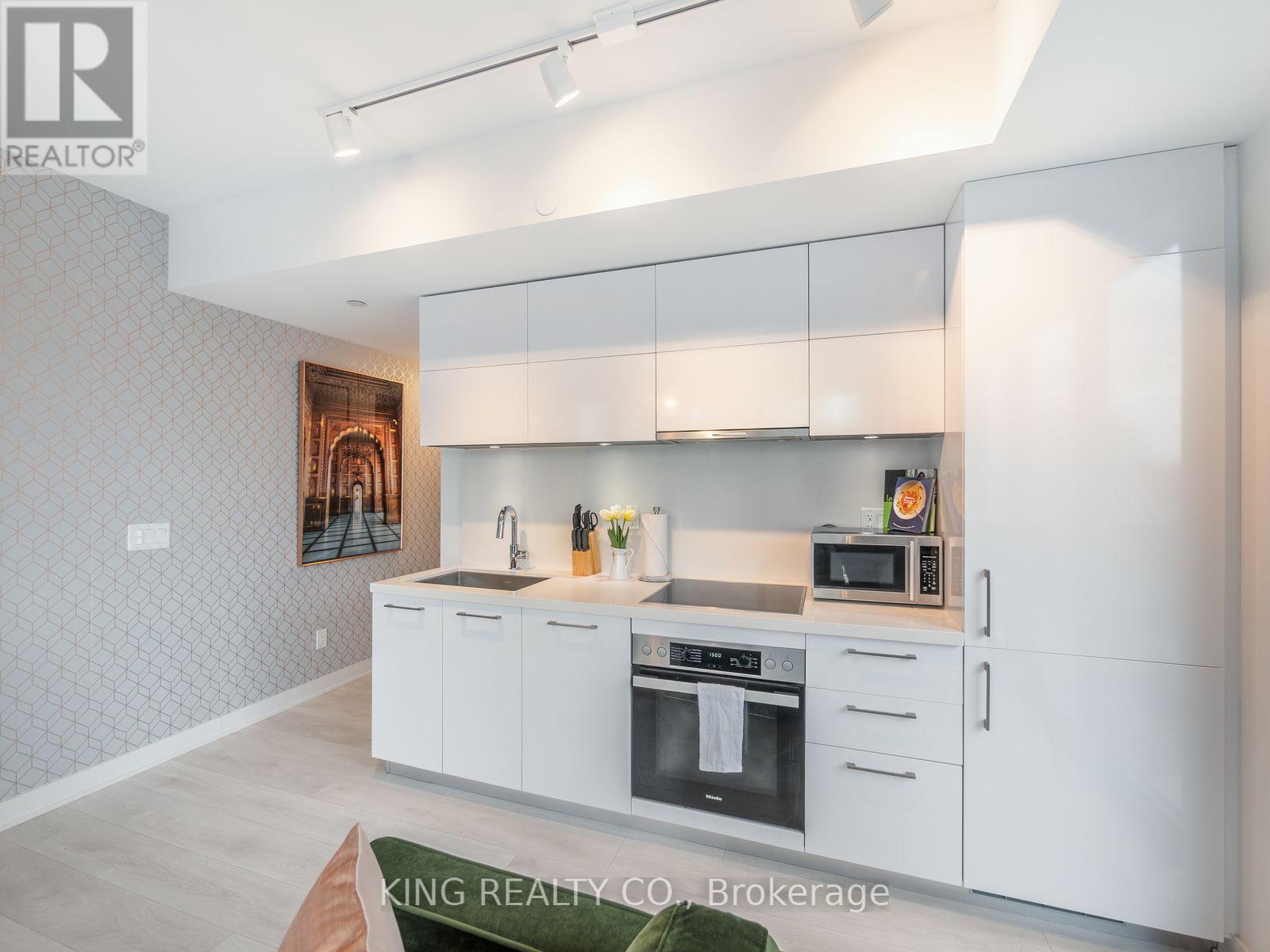 1402 - 188 Cumberland Street, Toronto, Ontario  M5R 2G3 - Photo 17 - C12827908