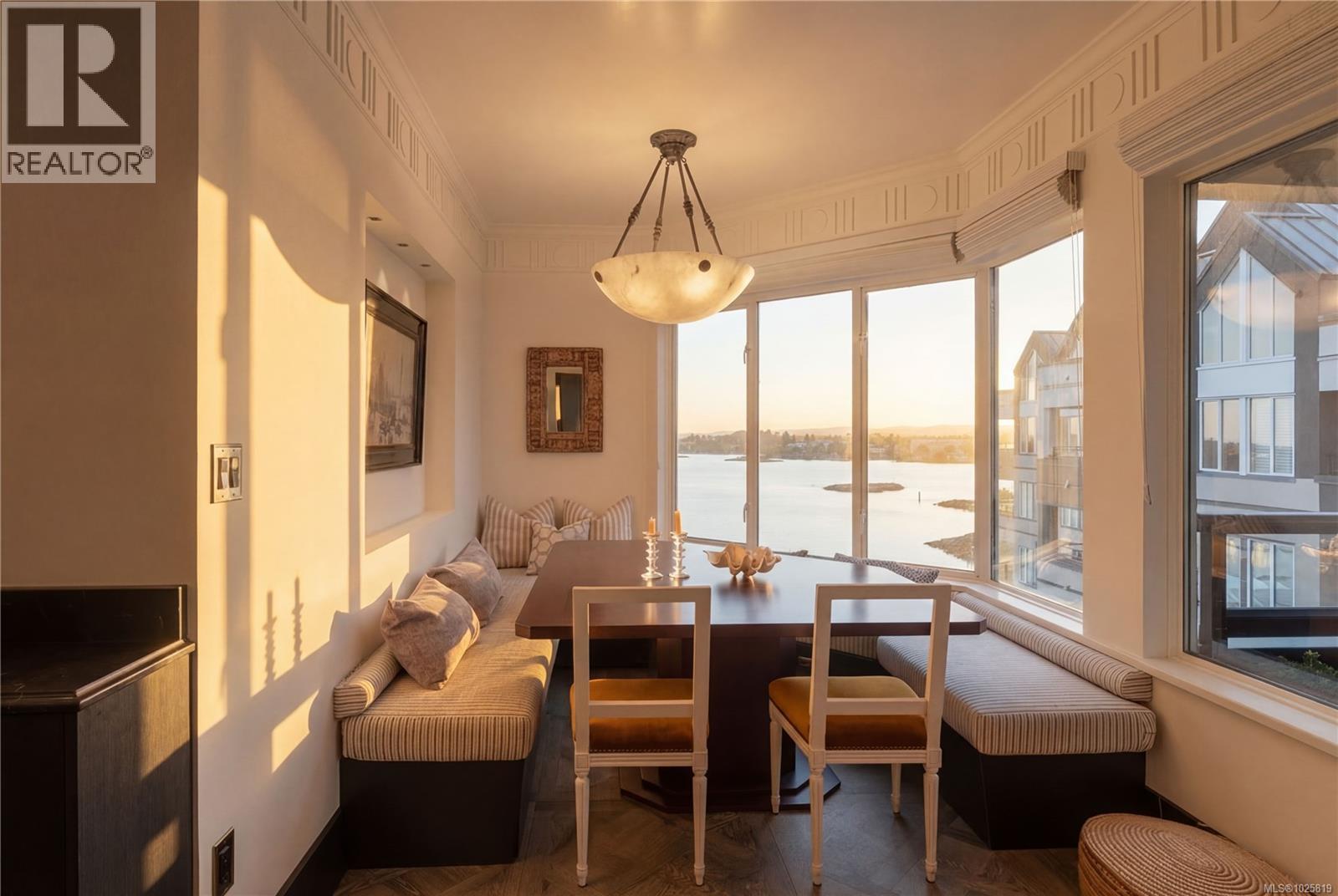 844 203 Kimta Rd, Victoria, British Columbia  V9A 6T5 - Photo 2 - 1025819