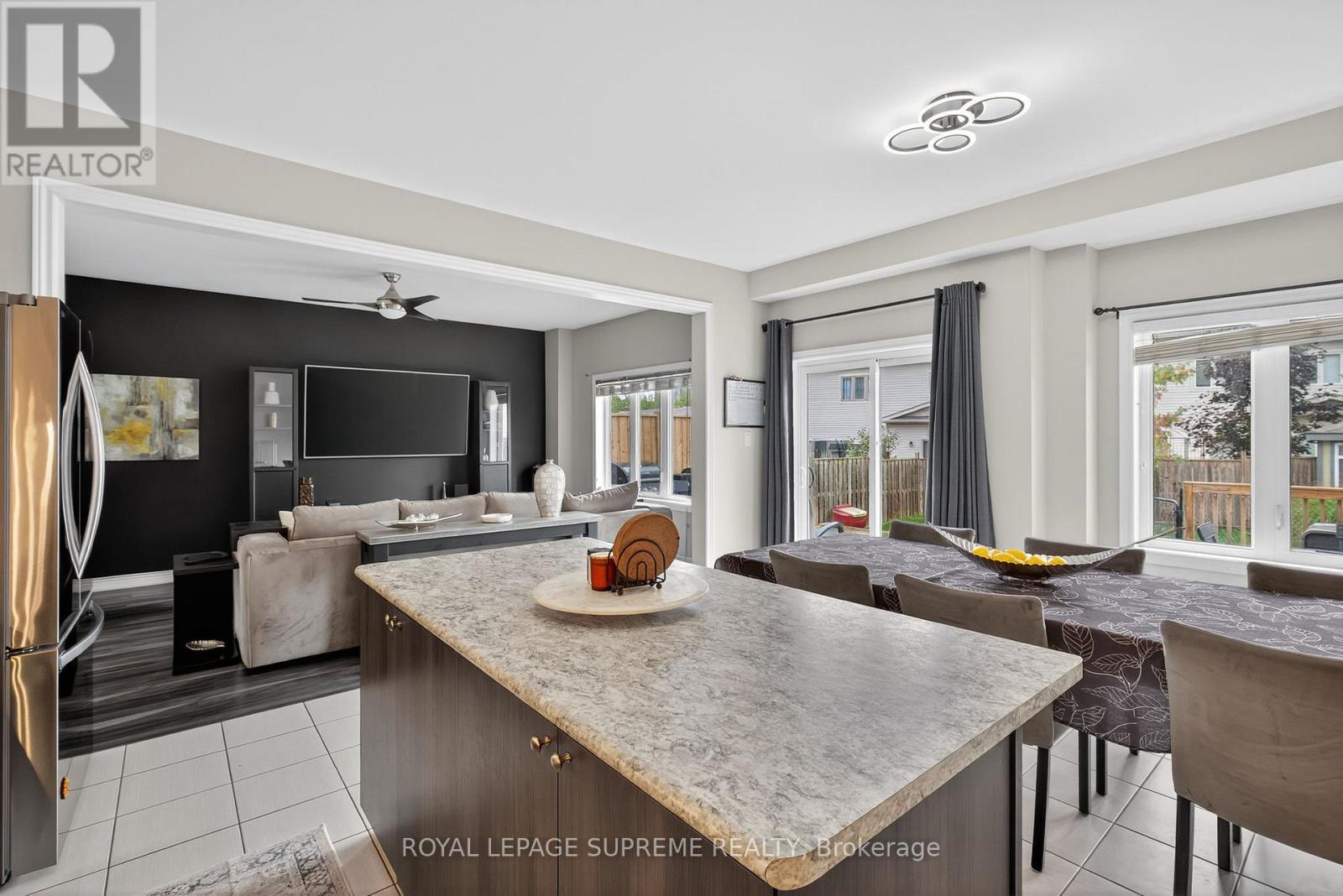 28 Mandley Street, Essa, Ontario  L3W 0B6 - Photo 14 - N12827842