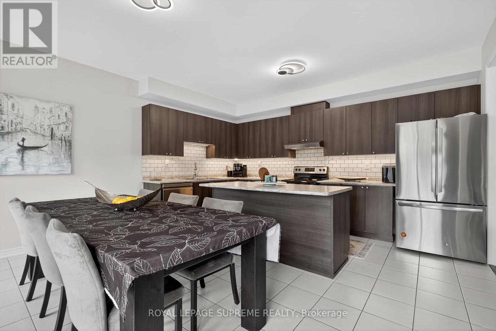 28 Mandley Street, Essa, Ontario  L3W 0B6 - Photo 16 - N12827842