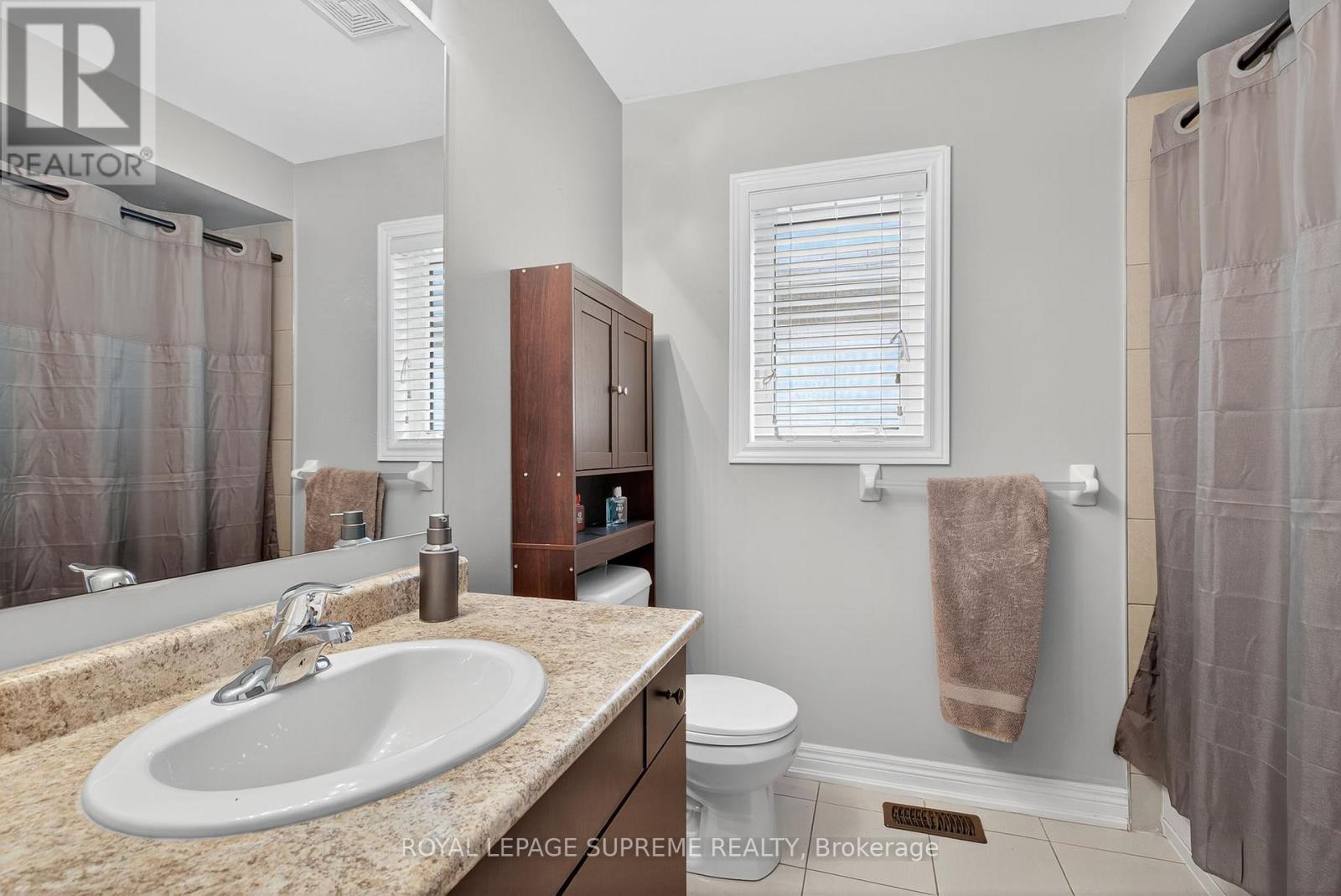 28 Mandley Street, Essa, Ontario  L3W 0B6 - Photo 27 - N12827842