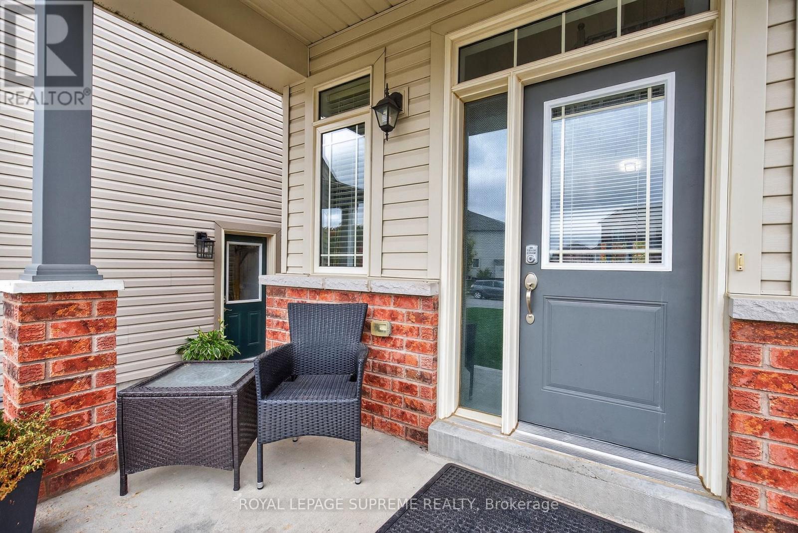 28 Mandley Street, Essa, Ontario  L3W 0B6 - Photo 4 - N12827842