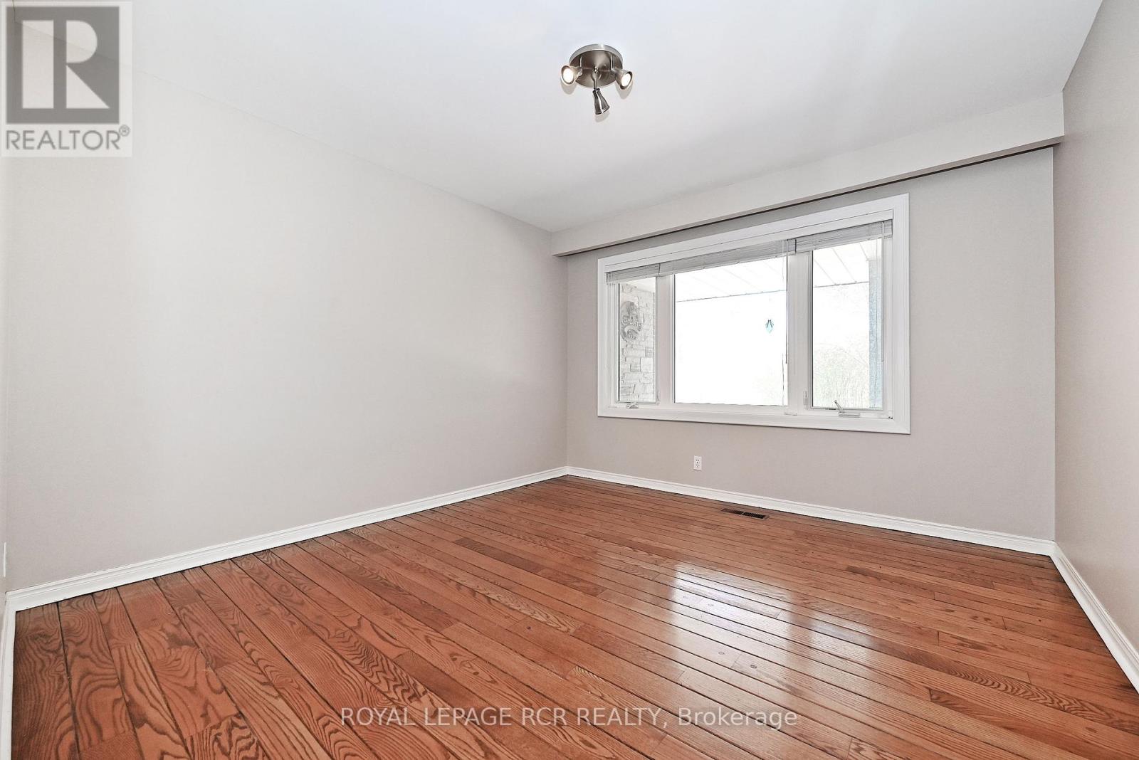 6215 17th Side Road, King, Ontario  L0G 1T0 - Photo 8 - N12827846