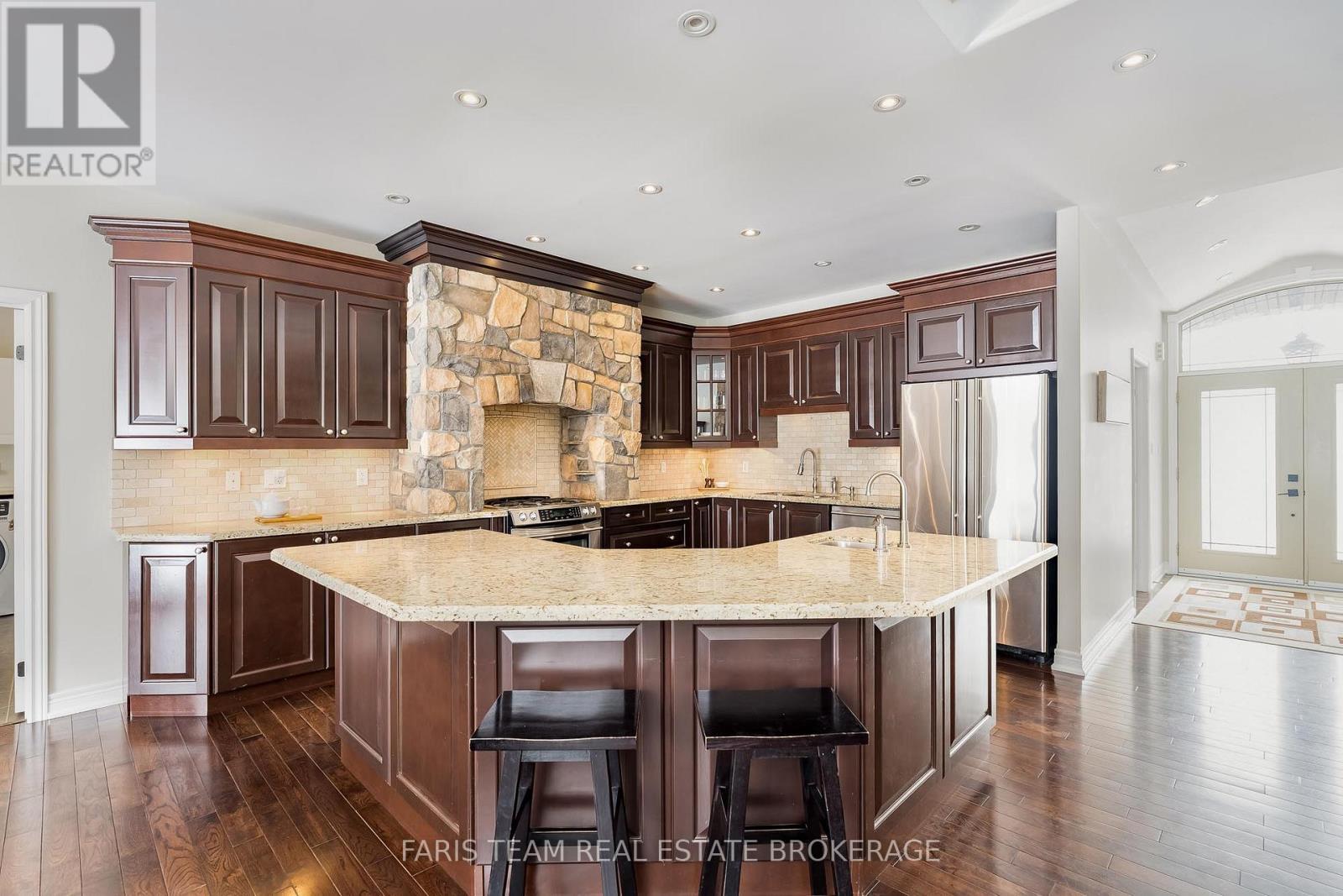 30 Fisher Drive, Adjala-Tosorontio (Everett), Ontario  L0M 1J0 - Photo 11 - N12827874