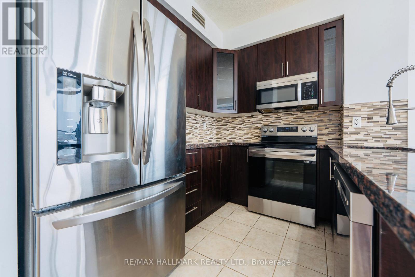 304 - 11121 Yonge Street, Richmond Hill, Ontario  L4C 0S7 - Photo 12 - N12813446