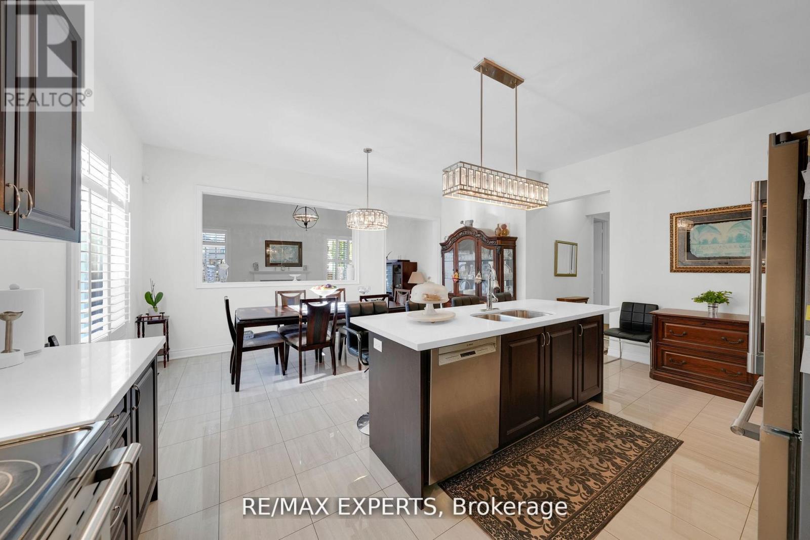 10 Falkland Road, Brampton (Toronto Gore Rural Estate), Ontario  L6P 4C3 - Photo 13 - W12827928