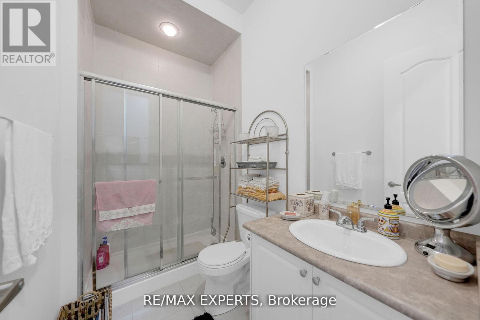 10 Falkland Road, Brampton (Toronto Gore Rural Estate), Ontario  L6P 4C3 - Photo 19 - W12827928