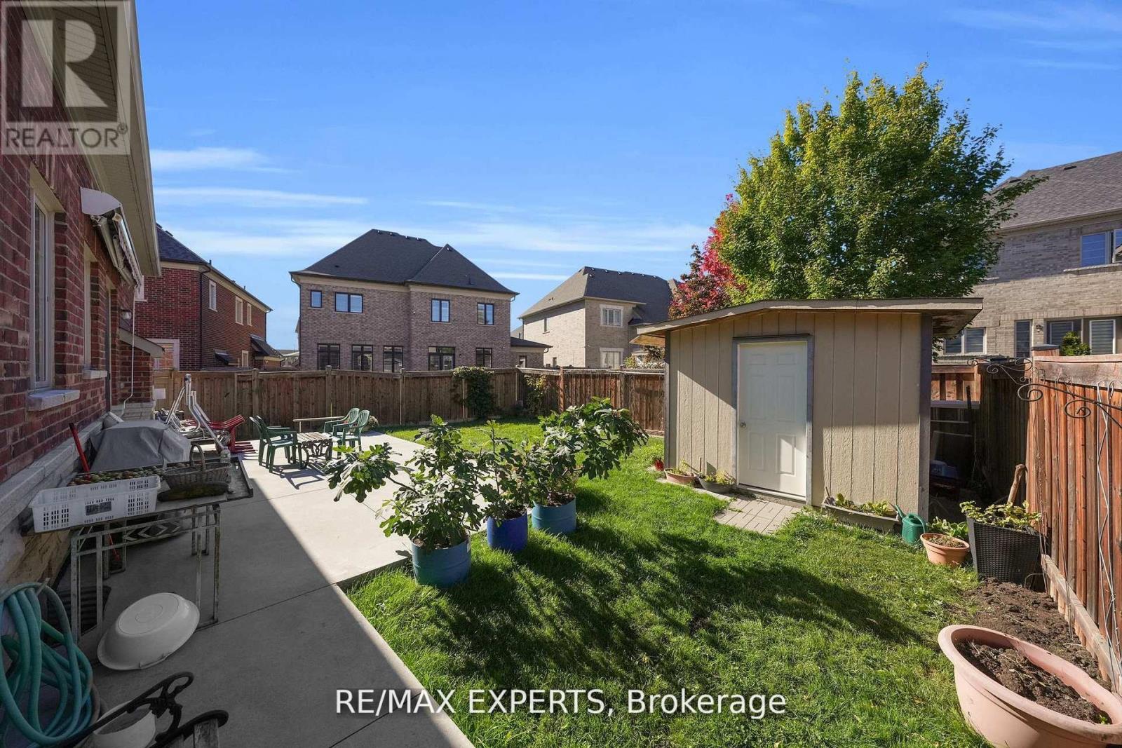 10 Falkland Road, Brampton (Toronto Gore Rural Estate), Ontario  L6P 4C3 - Photo 39 - W12827928