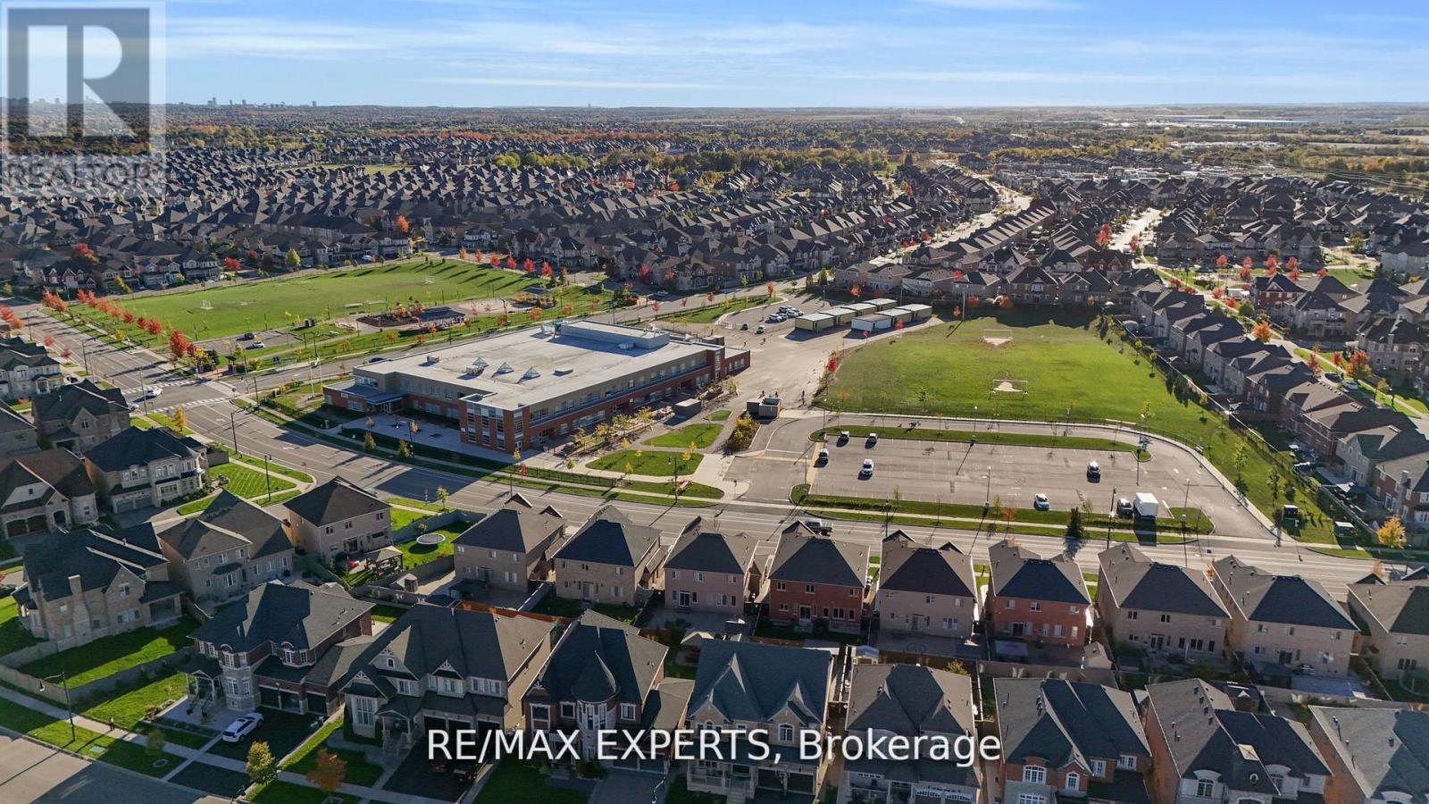 10 Falkland Road, Brampton (Toronto Gore Rural Estate), Ontario  L6P 4C3 - Photo 45 - W12827928