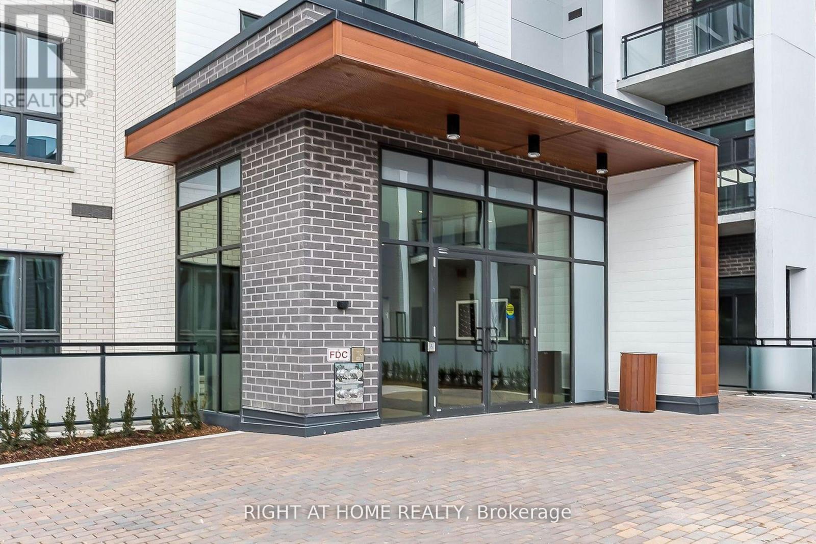 217 - 470 Gordon Krantz Avenue, Milton, Ontario  L9T 2X5 - Photo 2 - W12827936