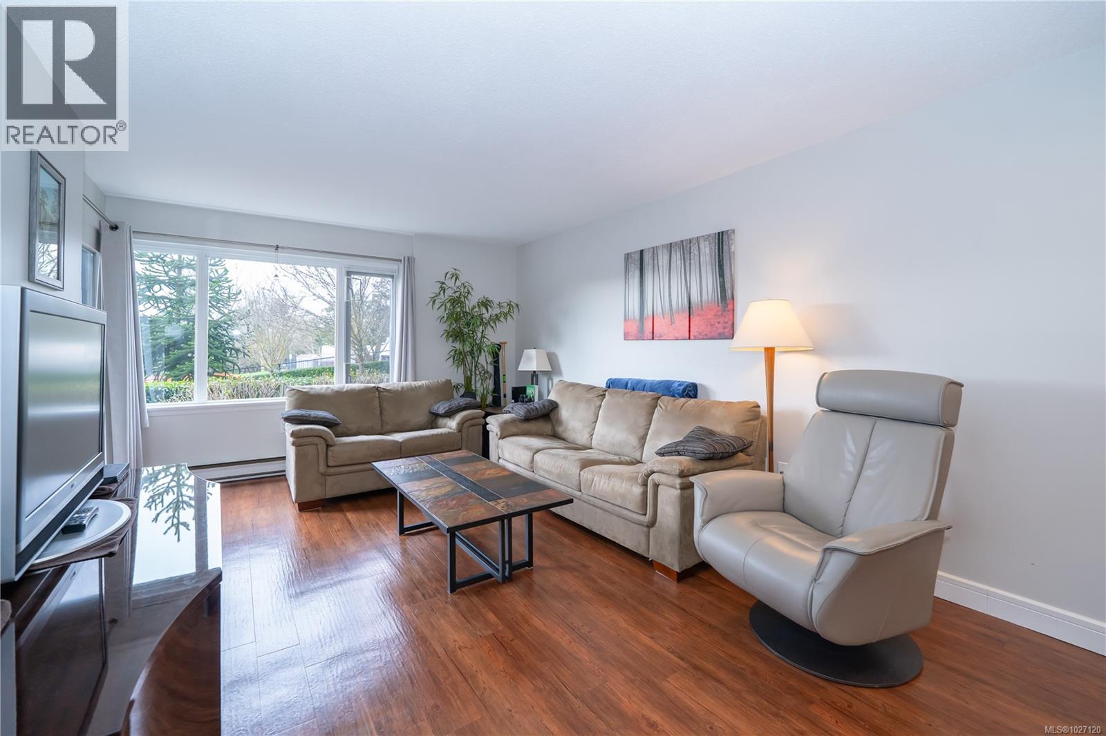 109 105 Gorge Rd E, Victoria, British Columbia V9A 6Z2 - Photo 5 - 1027120