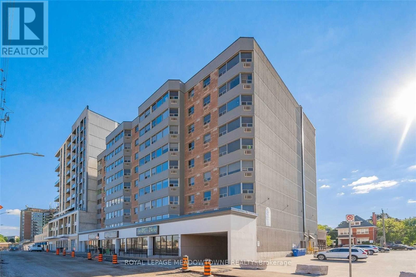 302 - 55 Yarmouth Street, Guelph (Downtown), Ontario  N1H 7R4 - Photo 2 - X12827866