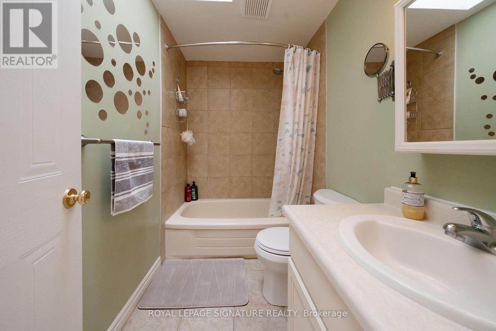 545 Drummerhill Crescent, Waterloo, Ontario  N2T 1G3 - Photo 21 - X12827870