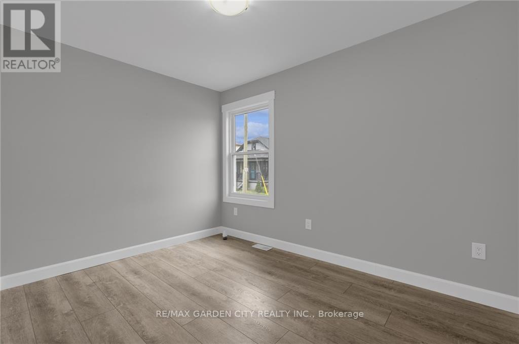 Main - 27 St George Street, St. Catharines, Ontario  L2M 5P4 - Photo 13 - X12827930