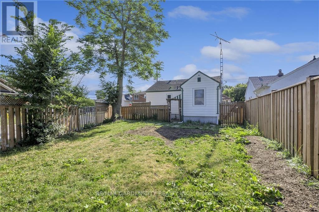 Main - 27 St George Street, St. Catharines, Ontario  L2M 5P4 - Photo 18 - X12827930