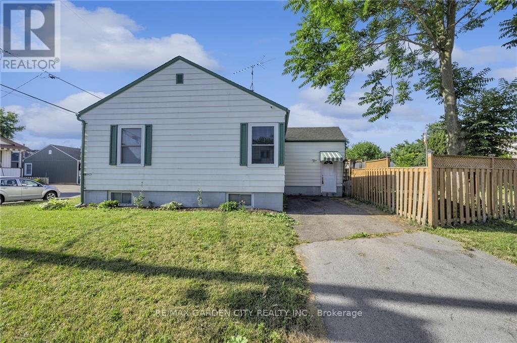 Main - 27 St George Street, St. Catharines, Ontario  L2M 5P4 - Photo 3 - X12827930