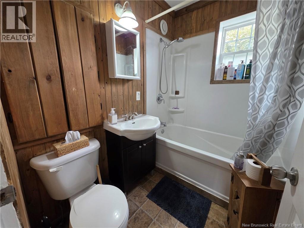 147 Principale, Sainte-Anne-De-Madawaska, New Brunswick  E7E 1B1 - Photo 14 - NB134212