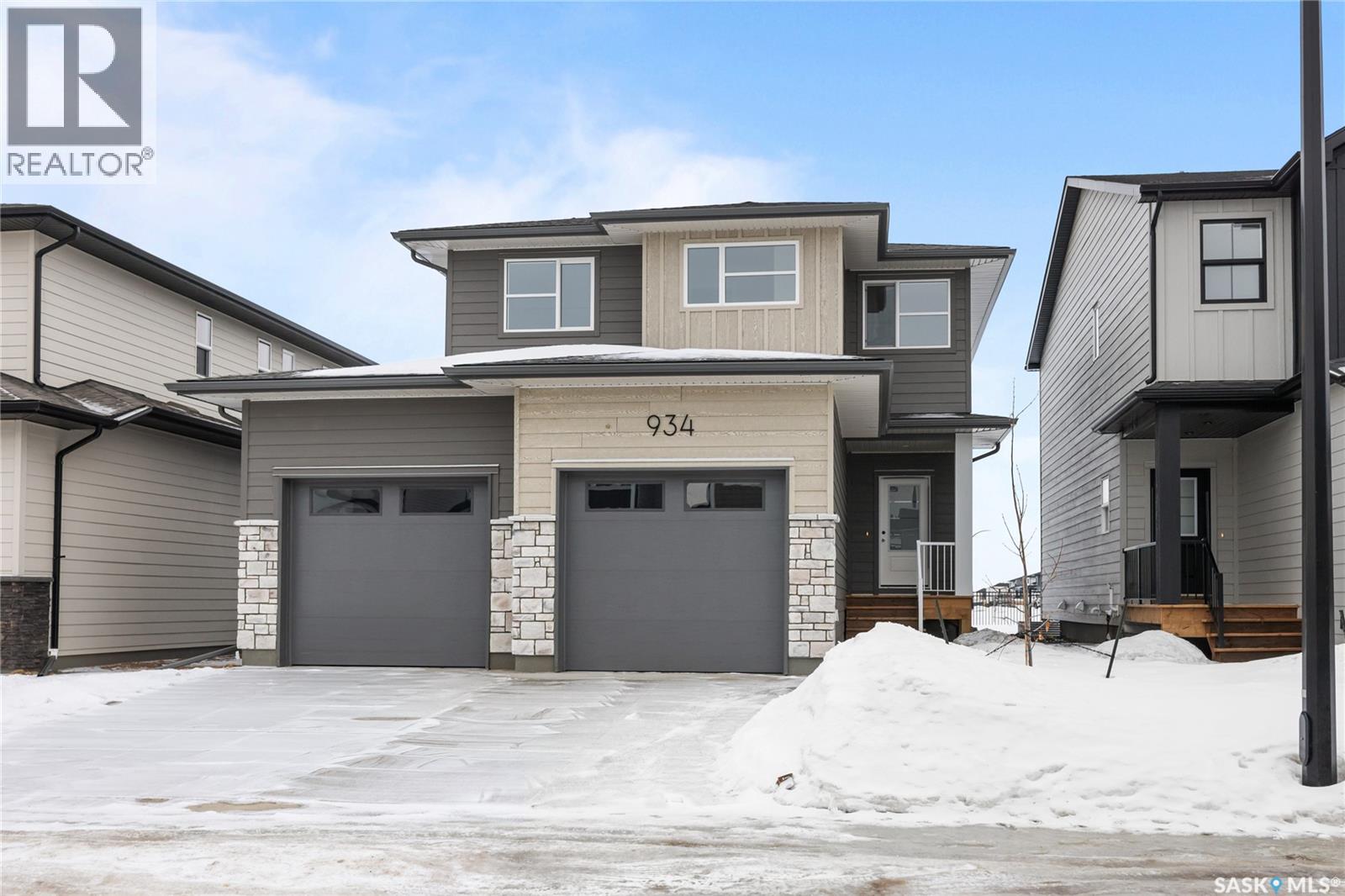934 Brighton Gate, Saskatoon, Saskatchewan  S7V 1S6 - Photo 1 - SK029332