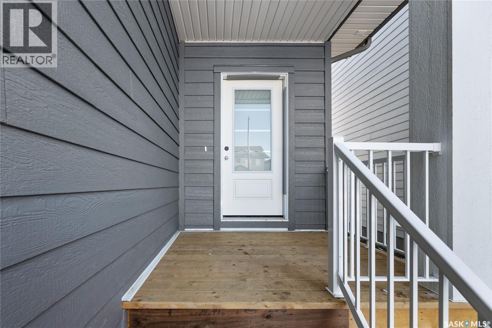 934 Brighton Gate, Saskatoon, Saskatchewan  S7V 1S6 - Photo 2 - SK029332