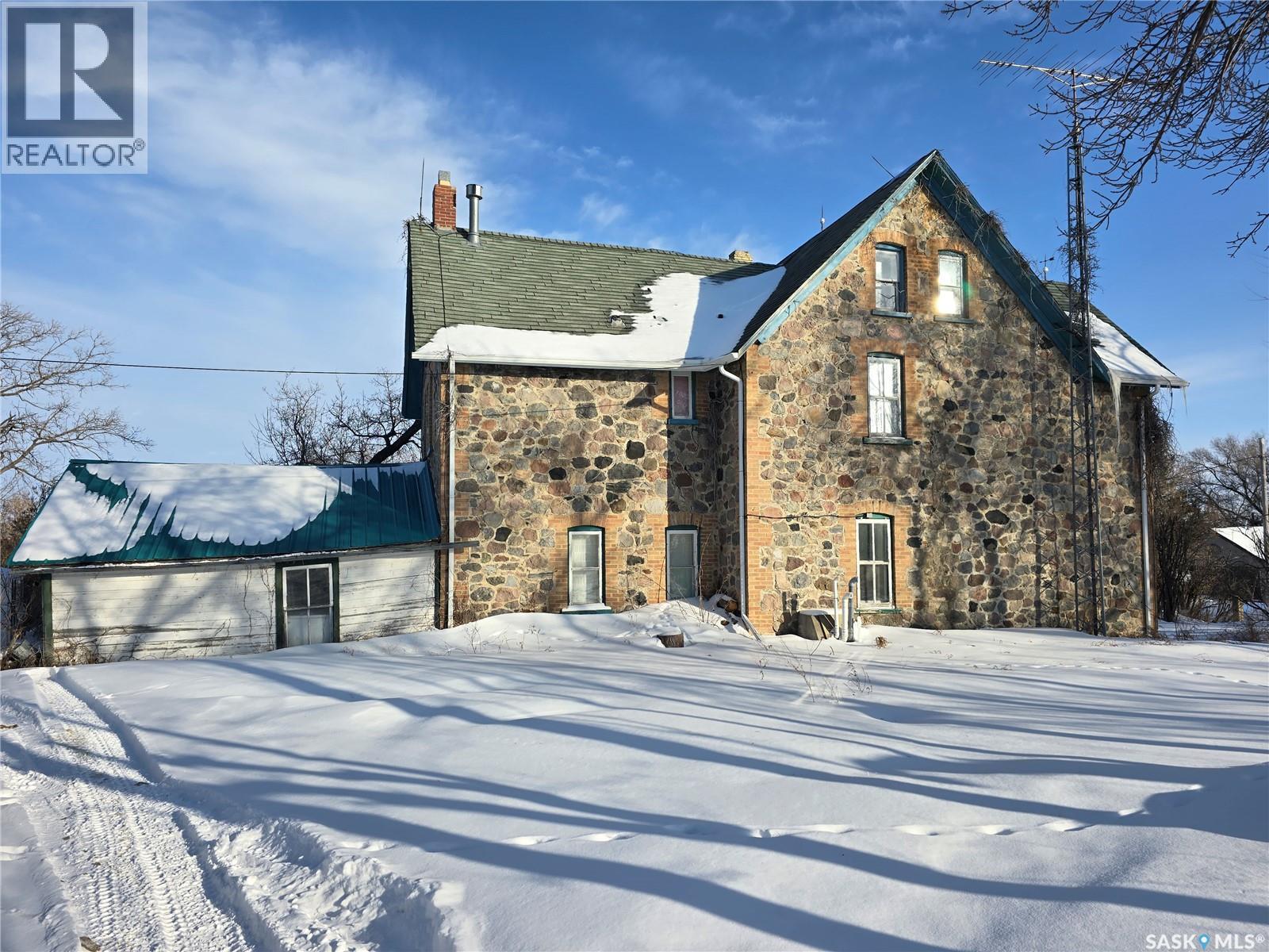 934 Main Street, Broadview, Saskatchewan  S0G 0K0 - Photo 1 - SK029283