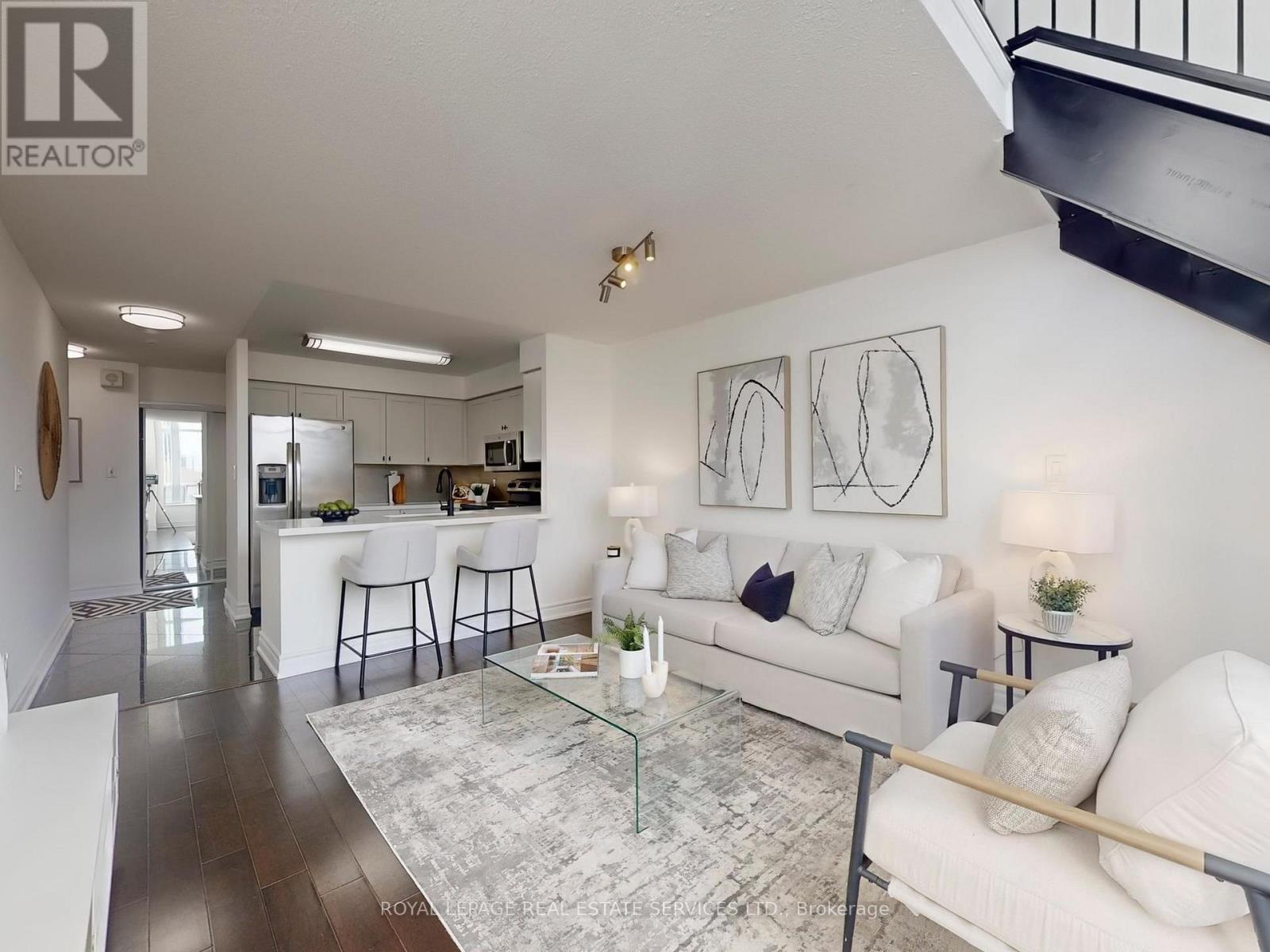 308 - 51 Baffin Court, Richmond Hill, Ontario  L4B 4P6 - Photo 9 - N12827912