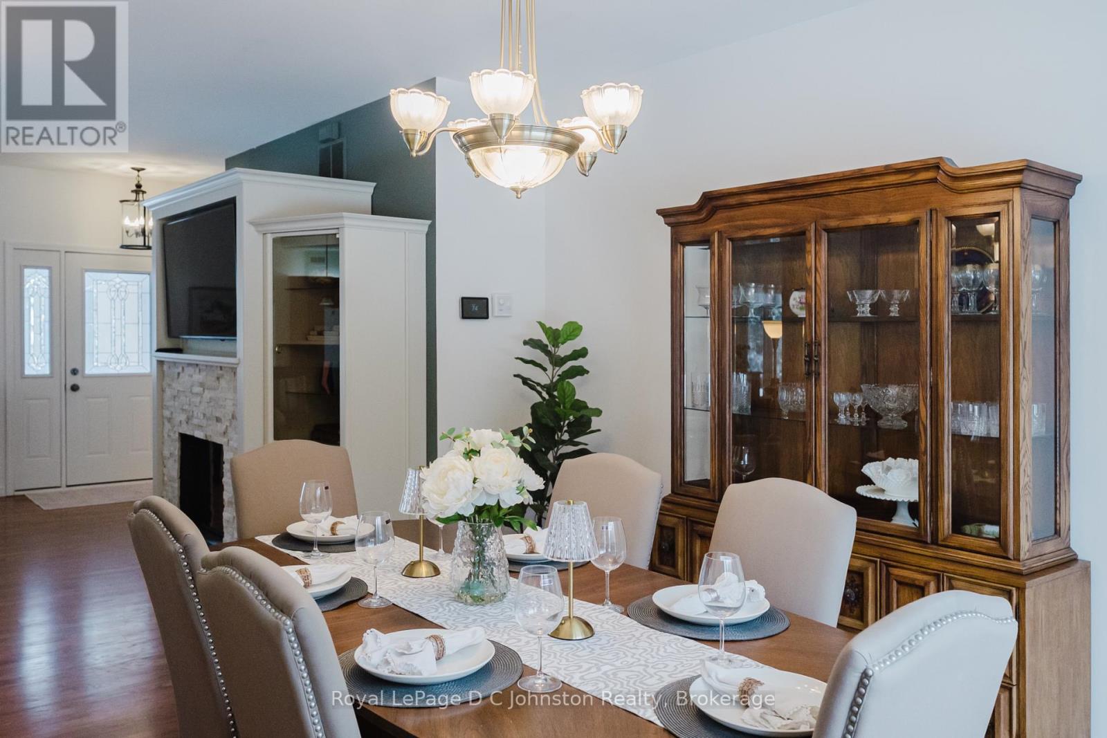 60 Miramichi Bay Road, Saugeen Shores, Ontario  N0H 2C6 - Photo 11 - X12827948