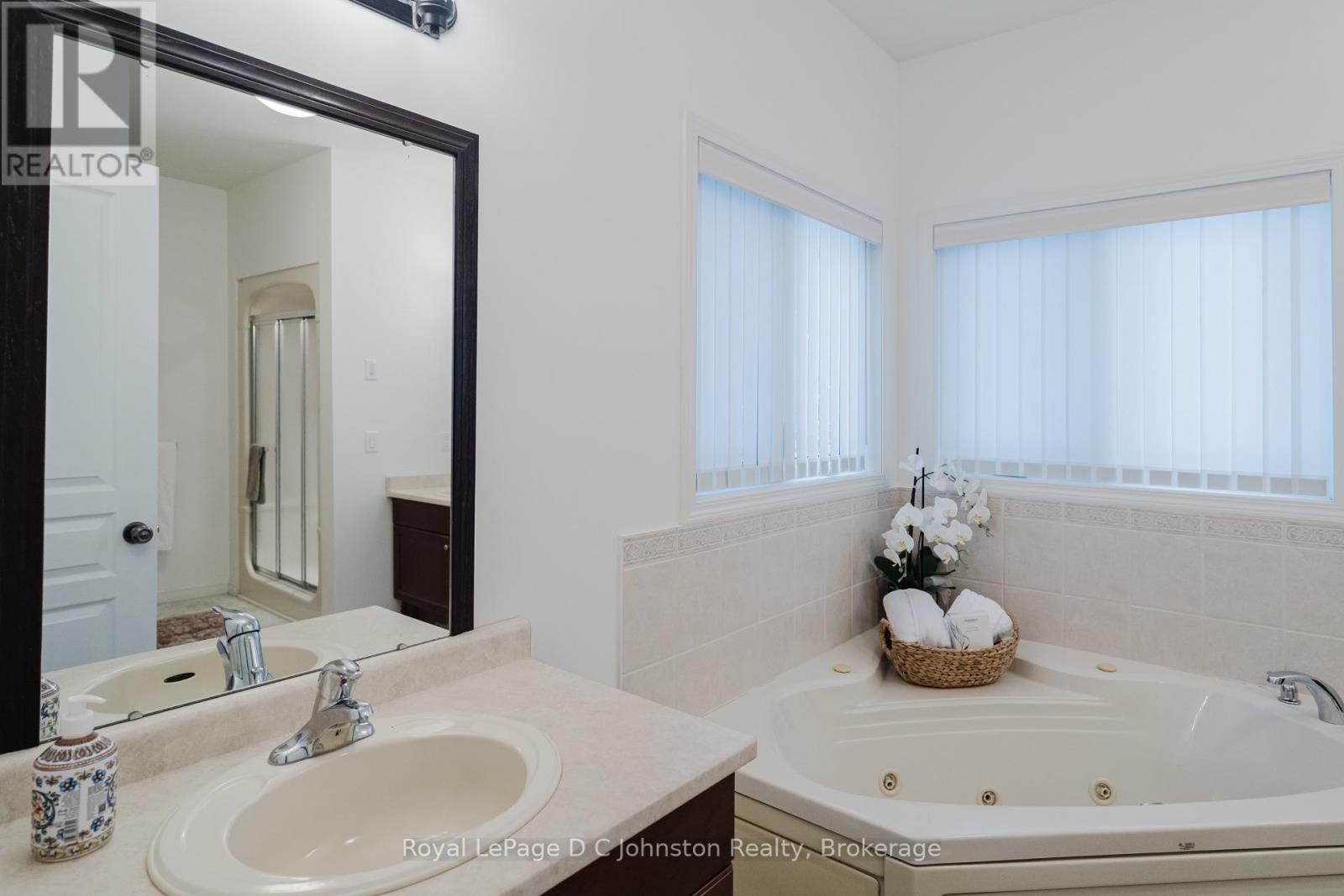 60 Miramichi Bay Road, Saugeen Shores, Ontario  N0H 2C6 - Photo 23 - X12827948