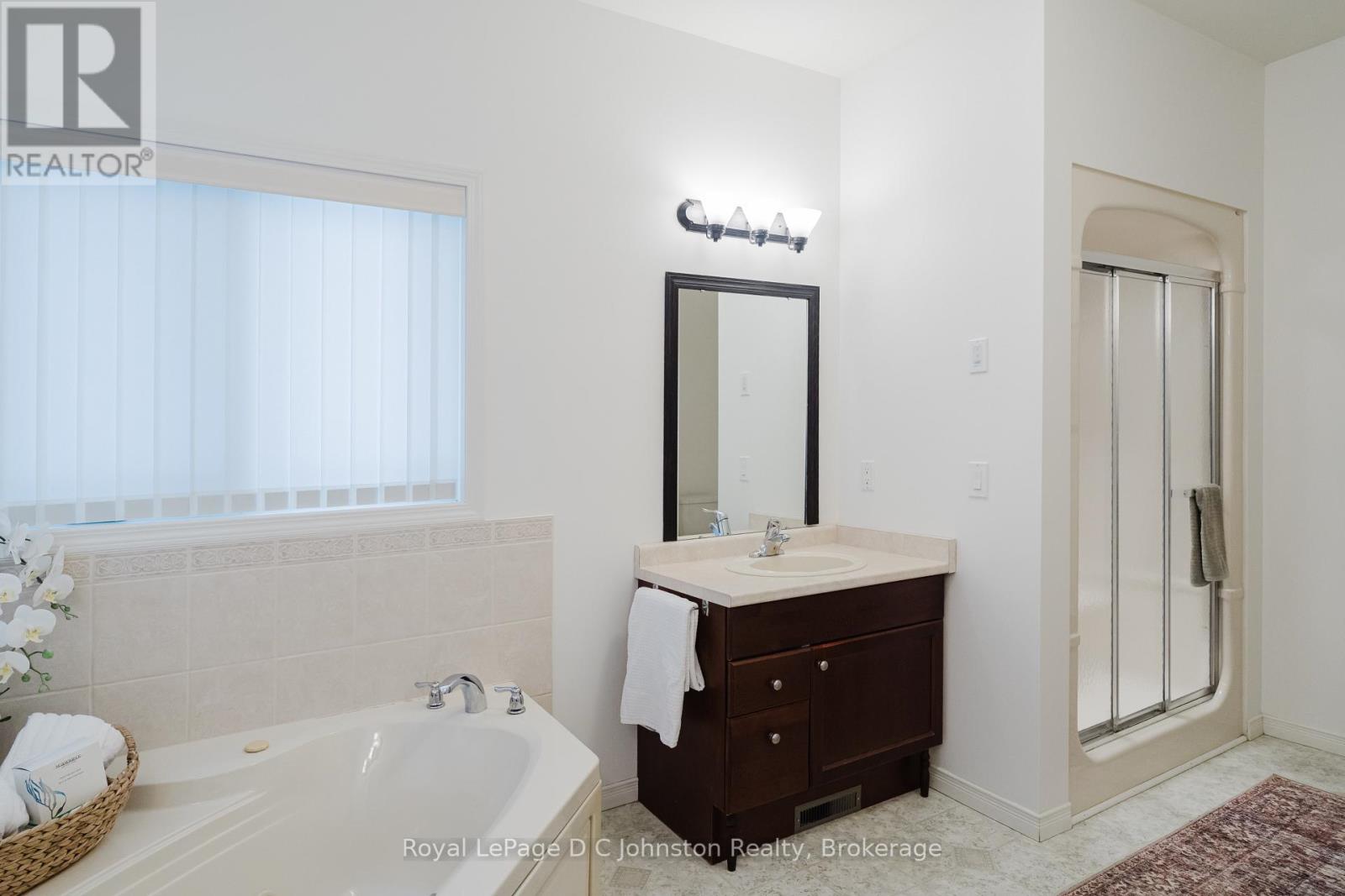 60 Miramichi Bay Road, Saugeen Shores, Ontario  N0H 2C6 - Photo 24 - X12827948