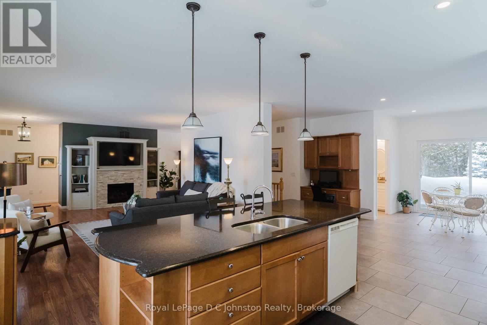 60 Miramichi Bay Road, Saugeen Shores, Ontario  N0H 2C6 - Photo 6 - X12827948