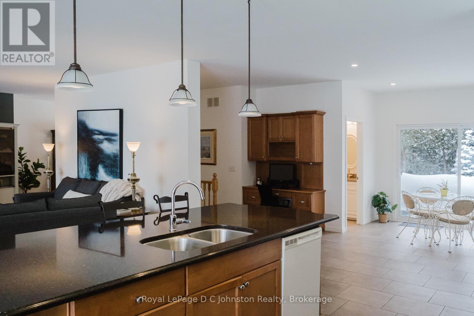 60 Miramichi Bay Road, Saugeen Shores, Ontario  N0H 2C6 - Photo 9 - X12827948