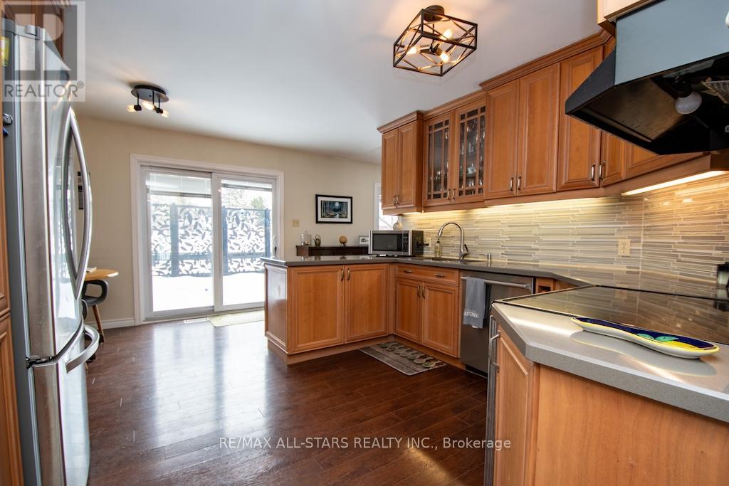 9 Don Court, Kawartha Lakes, Ontario  K9V 5T1 - Photo 10 - X12828068