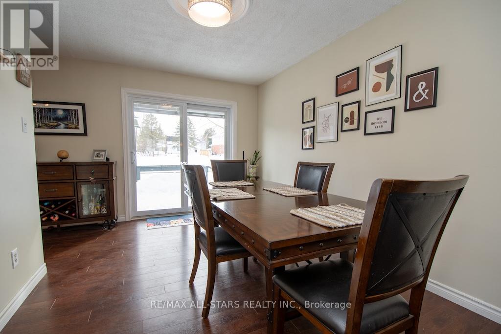 9 Don Court, Kawartha Lakes, Ontario  K9V 5T1 - Photo 13 - X12828068