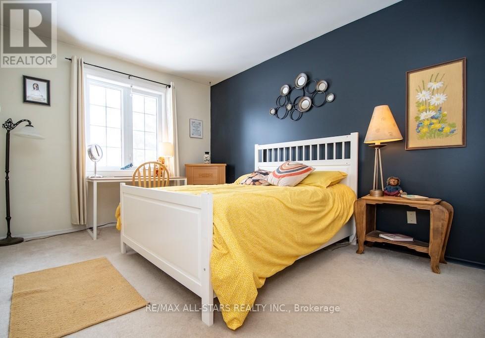 9 Don Court, Kawartha Lakes, Ontario  K9V 5T1 - Photo 20 - X12828068