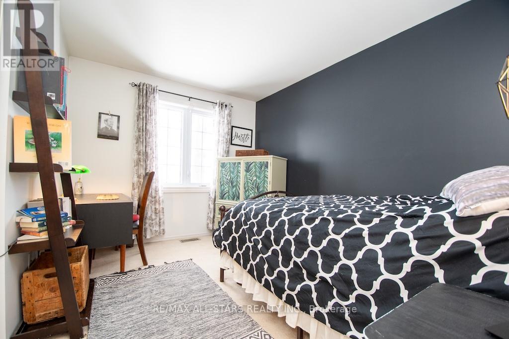 9 Don Court, Kawartha Lakes, Ontario  K9V 5T1 - Photo 21 - X12828068