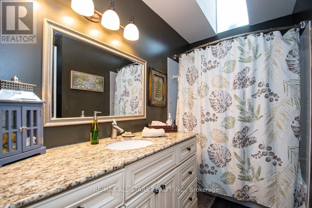 9 Don Court, Kawartha Lakes, Ontario  K9V 5T1 - Photo 22 - X12828068