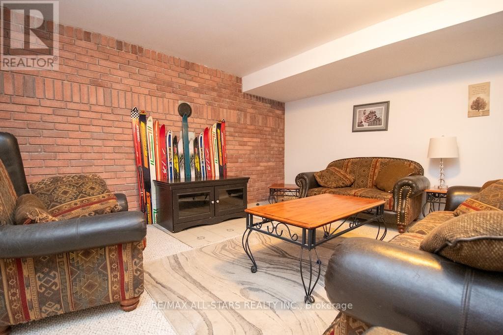 9 Don Court, Kawartha Lakes, Ontario  K9V 5T1 - Photo 30 - X12828068