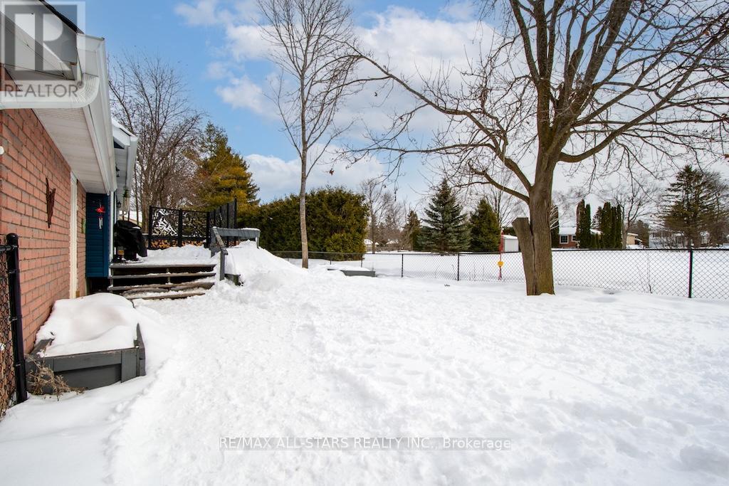 9 Don Court, Kawartha Lakes, Ontario  K9V 5T1 - Photo 37 - X12828068