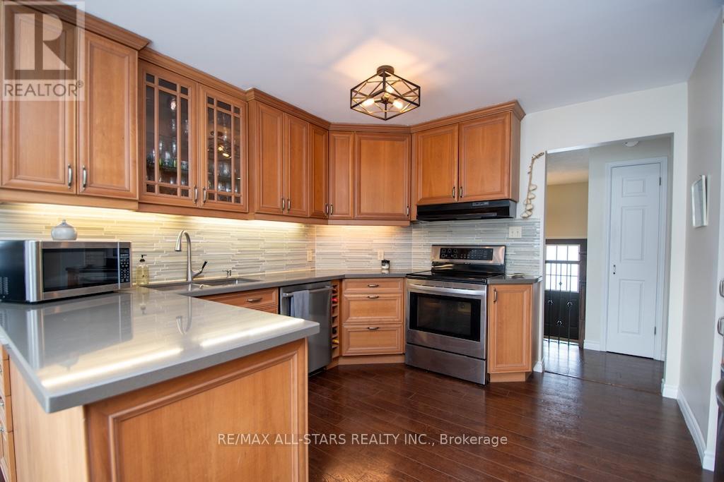 9 Don Court, Kawartha Lakes, Ontario  K9V 5T1 - Photo 6 - X12828068